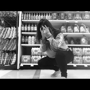 Meet your Posher, Casandra